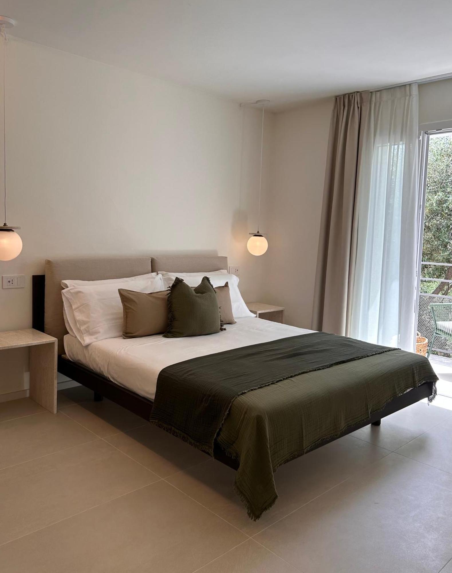 Vireo Rooms Santa Maria Navarrese Exteriör bild